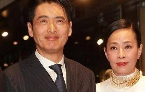 周润发的女儿被曝光，孩子母亲不是妻子陈荟莲，而是家喻户晓的她